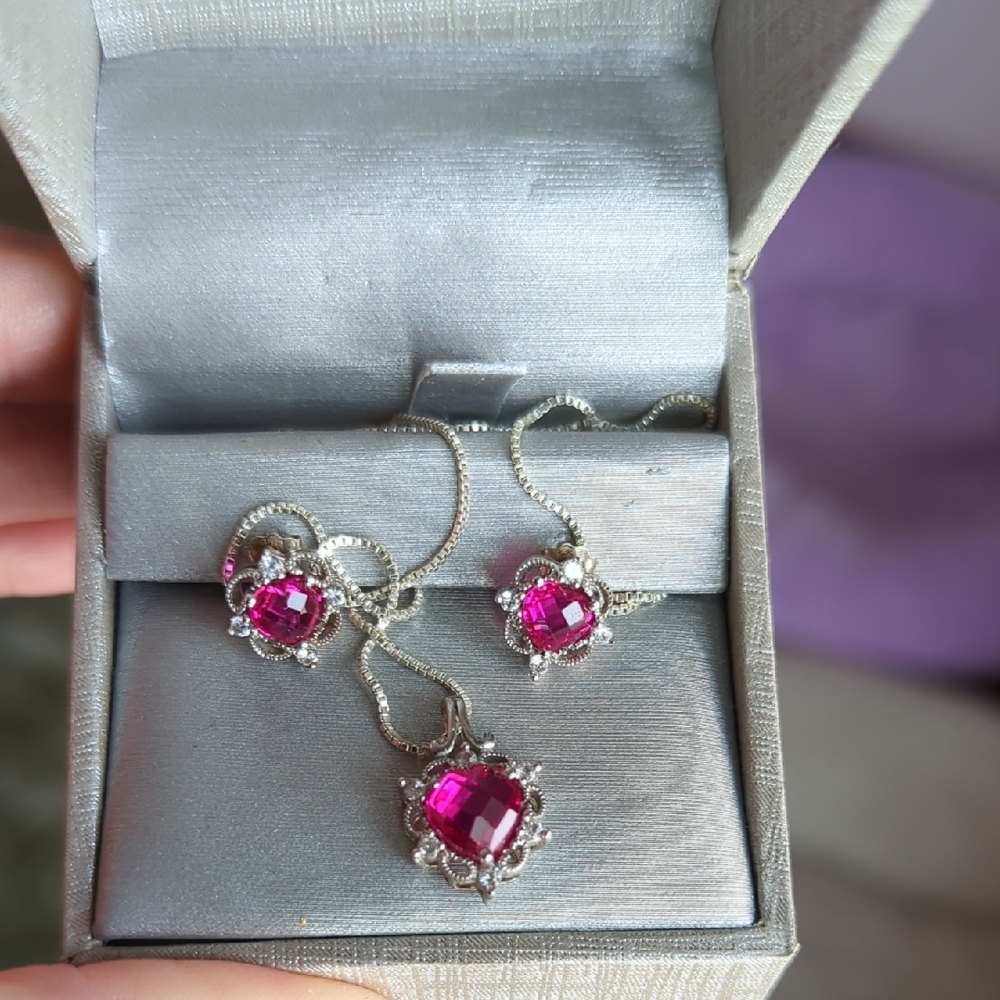 Elegant Sterling Silver and Red Gemstone Jewelry Set